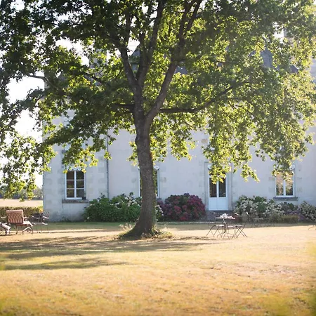 Domaine De La Briouse Bed & Breakfast
